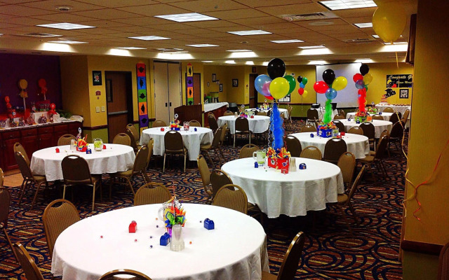 Holiday Inn Express Hotel & Suites Barstow-Outlet Center by IHG