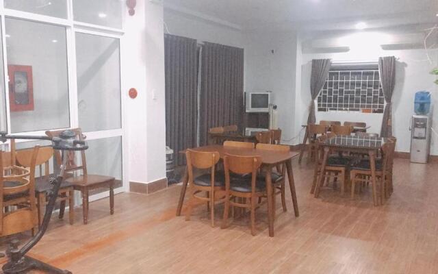Vic House Hotel