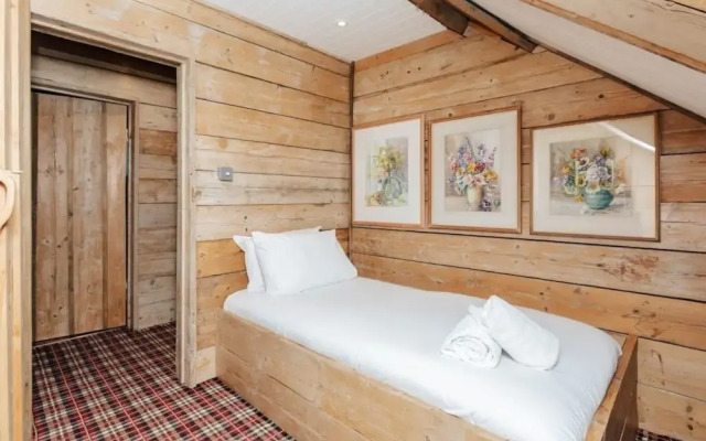 Moonlight Barn in Ascott