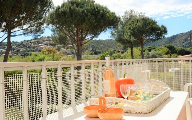 Appartement Le Lavandou, 2 pièces, 4 personnes - FR-1-251-205