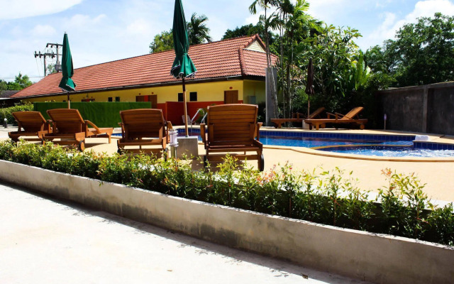 Suksaiburi-resort
