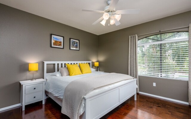 Signature 2 Bedroom Condo by RedAwning