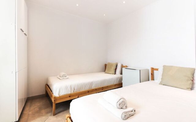 Downtown Stylish by Homing