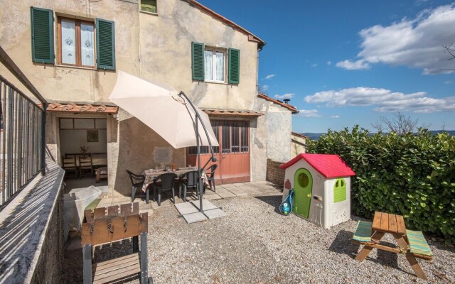 Amazing Home in Chiusdino With 3 Bedrooms