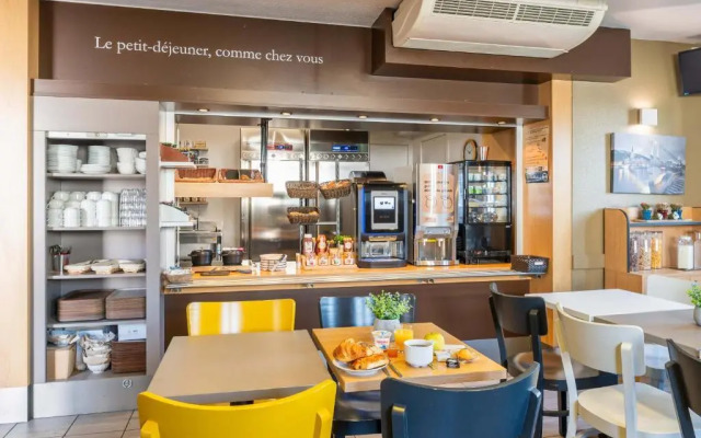 B&B HOTEL LYON St Bonnet Mi-Plaine
