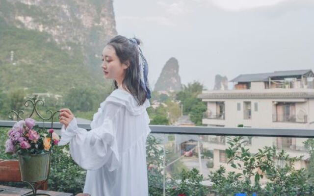 Range Rover Court Hotel (Yulonghe Branch in Yangshuo)