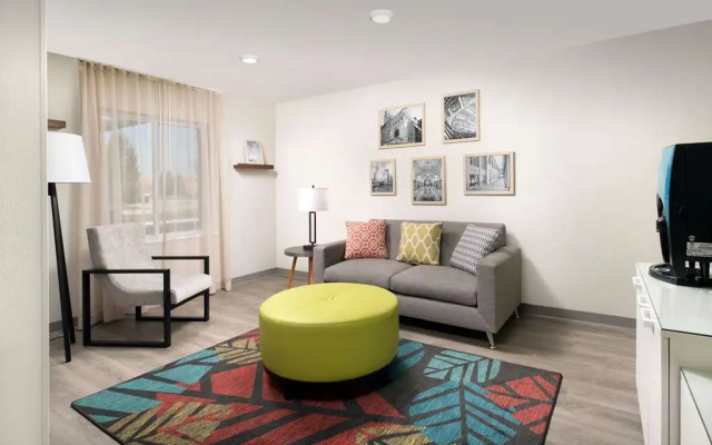 Extended Stay America Select Suites Melbourne West Melbourne