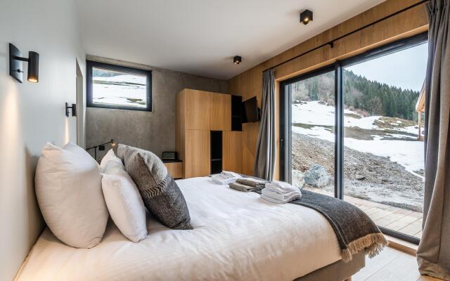 Nelcote - Design And Luxury Chalet with Hot Tub