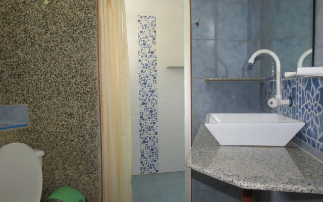 Alonaland Resort Apartelle