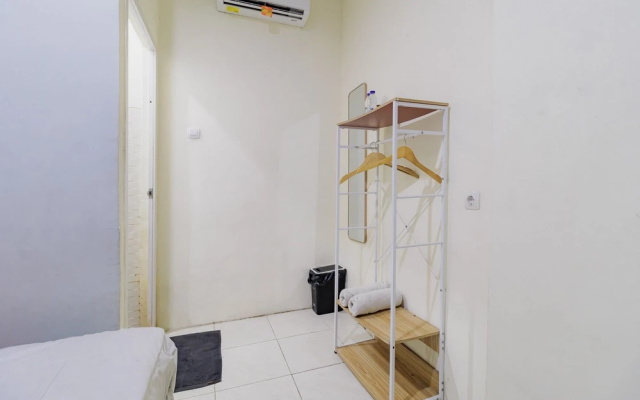 RedDoorz @ Balaraja Centre Plaza – Guest Rooms – Tigaraksa