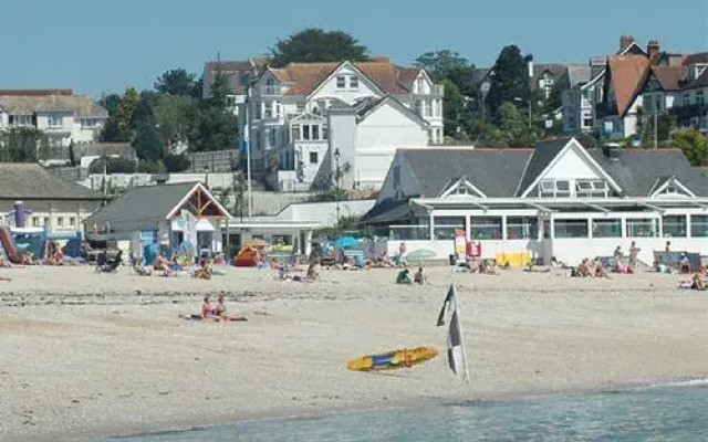Falmouth Beach Hotel
