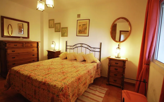 Detached house in mountain setting with great views in Mijas