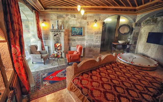 Traveller's Cave Hotel