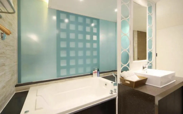 Lovely 3-BHK holiday home with free parking