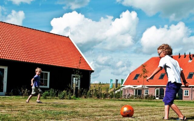Atmospheric Holiday Home Near the Oosterschelde