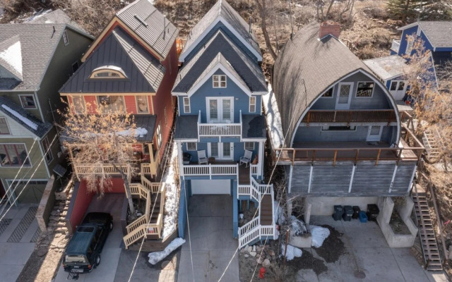 Woodside Ave in Park City