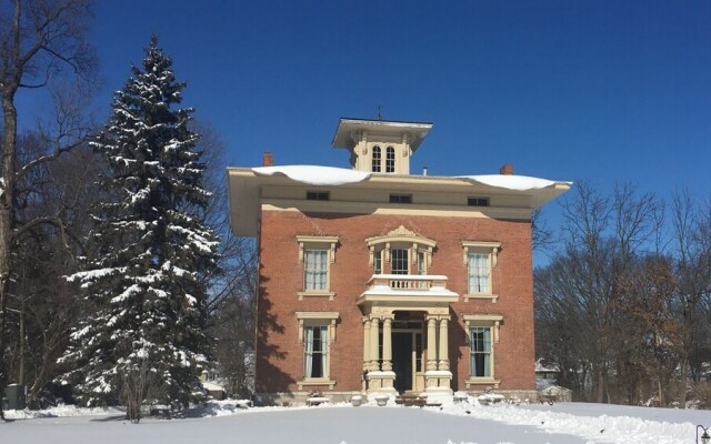 Villa DeWolf