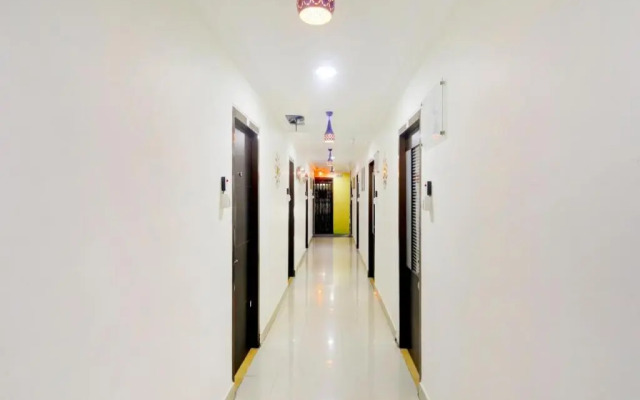 OYO Flagship 76333 Shannu Residency