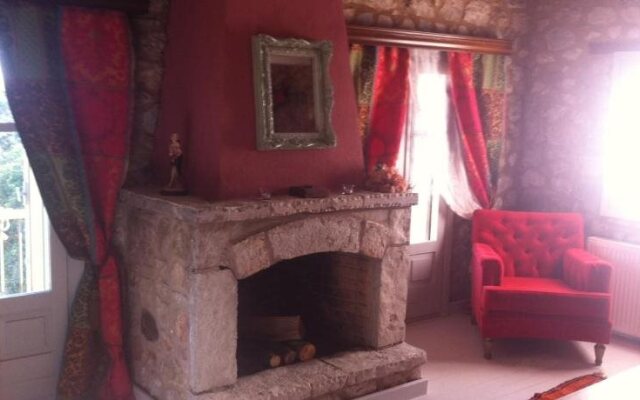 Elaion Guesthouse
