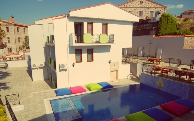 Cunda House Kucuk Otel