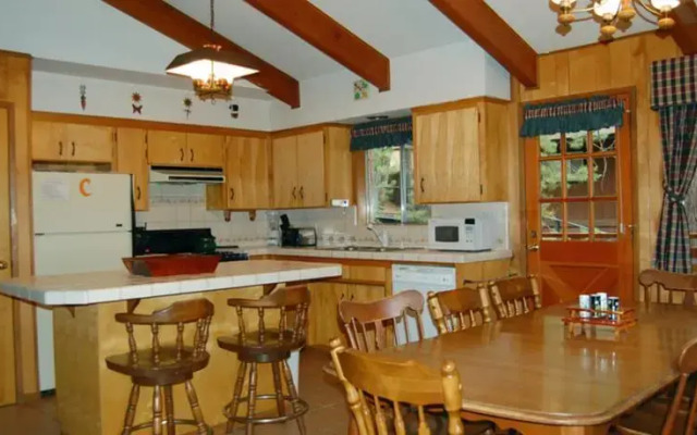 19B Ackley's Place