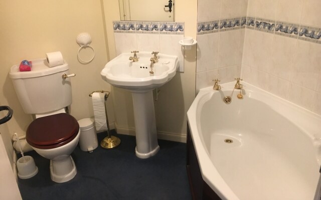 Lochness Lodge Hotel
