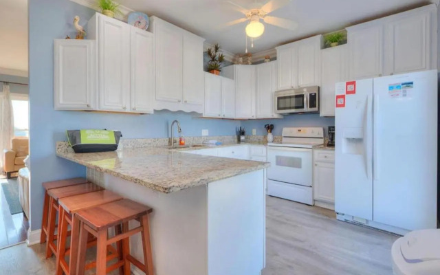 Flip Flops & Flamingos