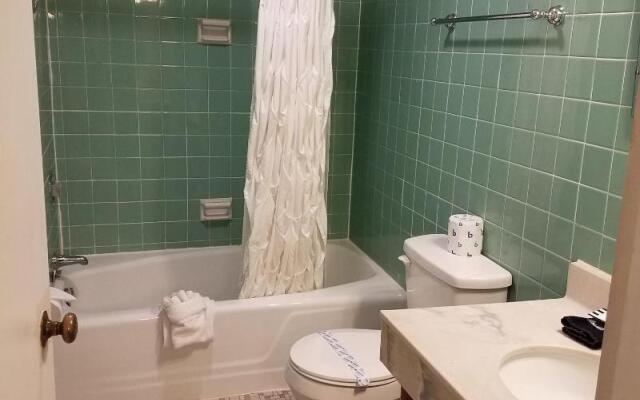 Vacationland Inn & Suites