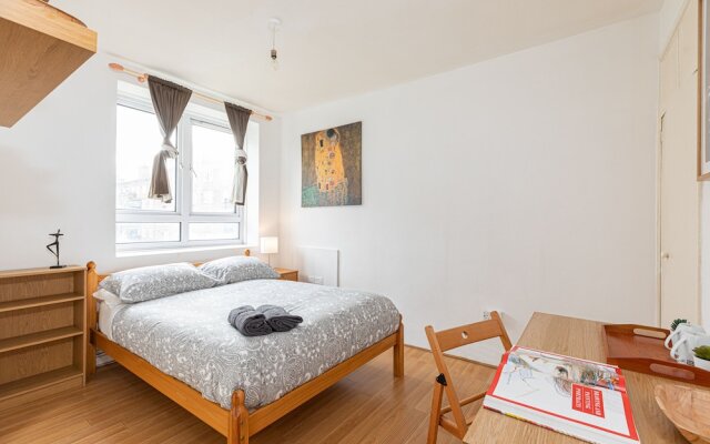 Tower Bridge Accommodation - 1