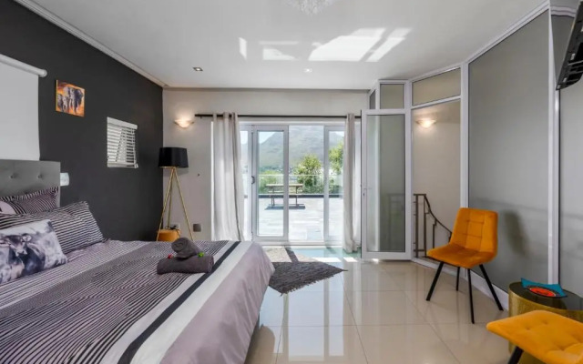 7 Bedroom Livadia Pallace