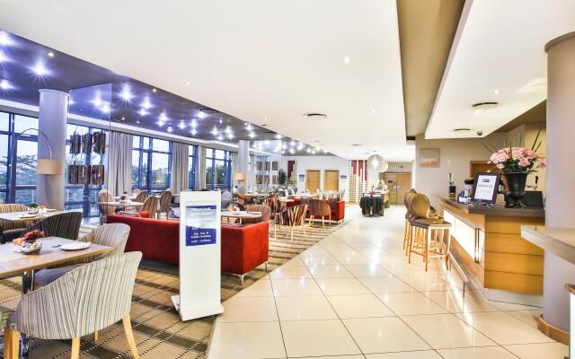 Holiday Inn Express Sandton Woodmead, an IHG Hotel