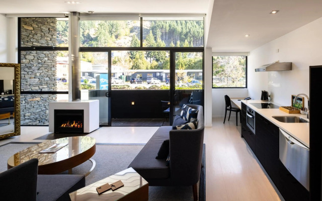 Queenstown Park Boutique Hotel
