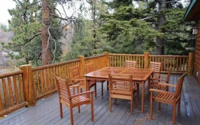 Alpine Treehouse by Village Reservations