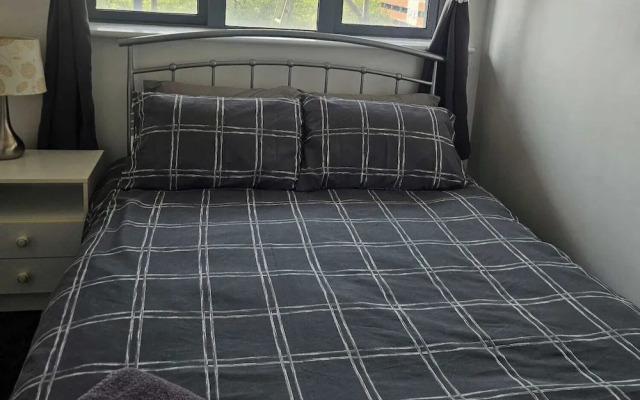 2 Bed-1 Bath-city Centre-balcony