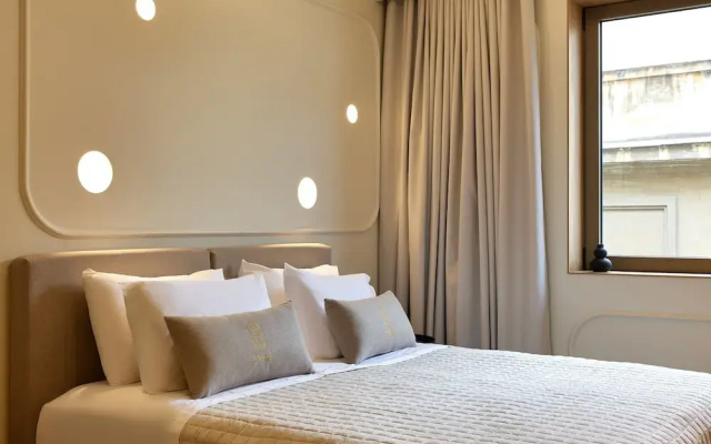 Dwell - Elegant City Stay