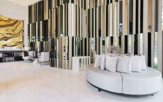 Favstay - The Base Uptown Phuket