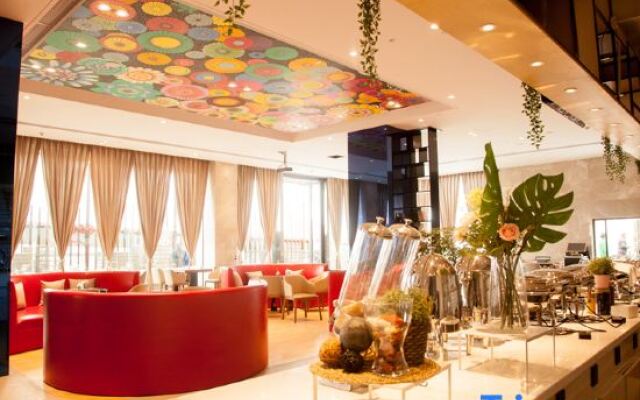 Huayue Oriental Hotel
