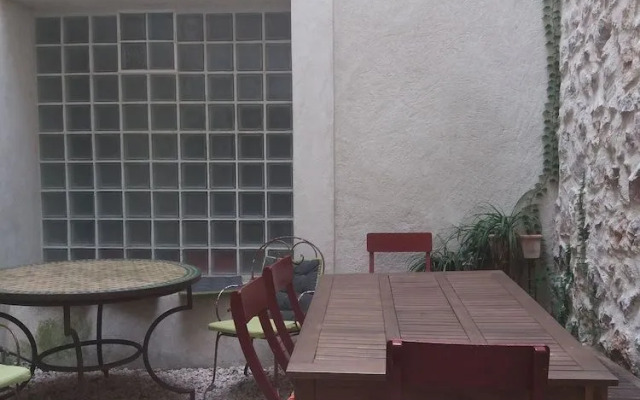 Le Patio Des Cigales