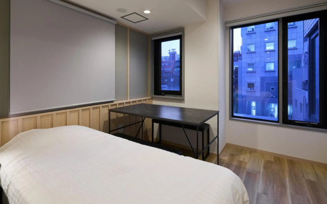 City Hotel N.U.T.S.