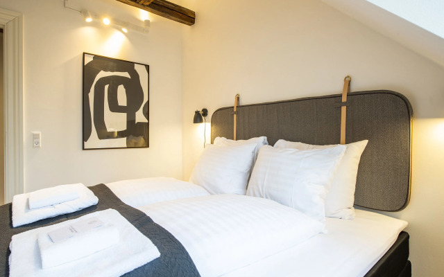 Town Hall Penthouse by Daniel&Jacob’s