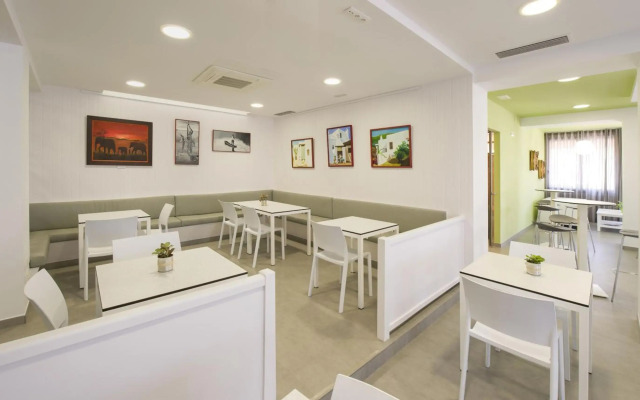 Casual Bahía Ibiza Hotel
