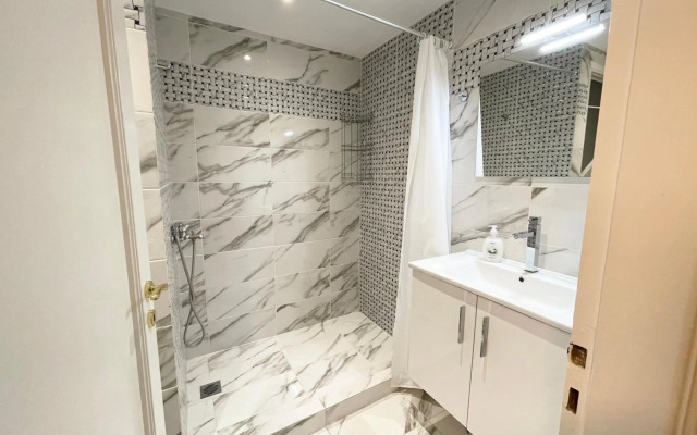 Faliro Apartments Next To The Beach