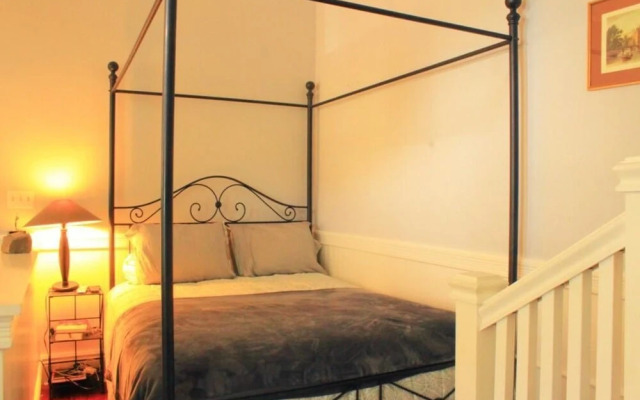 Cole Valley Suite Holiday