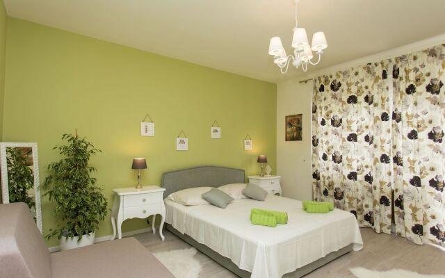 Beautiful Holiday Home in Kaštel Novi With Private Pool