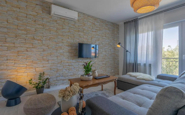 Premium 100m2 sea view apartment