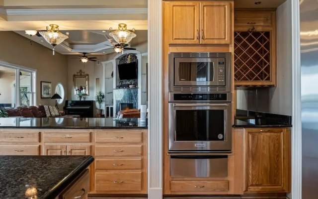 Crystal Beach Villa 5 Bedroom Home