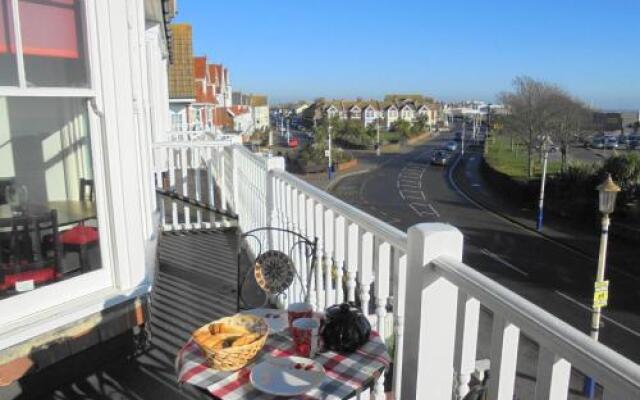 Seabreeze Apartment