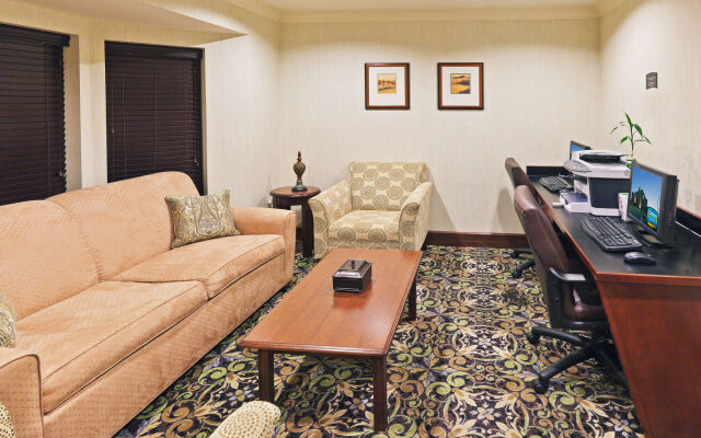 Staybridge Suites Wichita by IHG