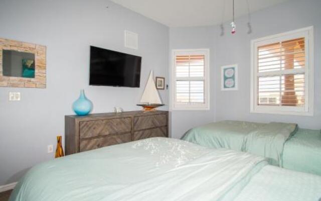 Harborview Grande 803