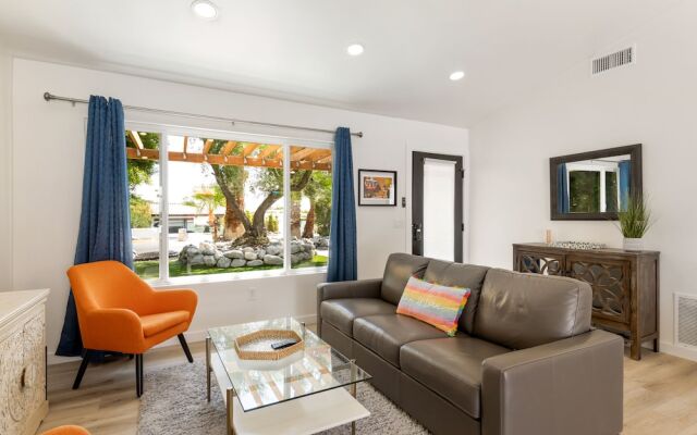 Experience Modern Luxury at Desert Hideaway